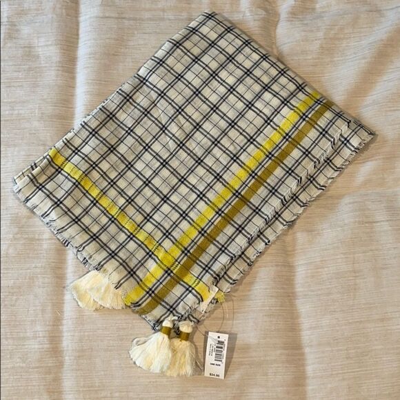 Gap Oblong Scarf - Picture 4 of 4